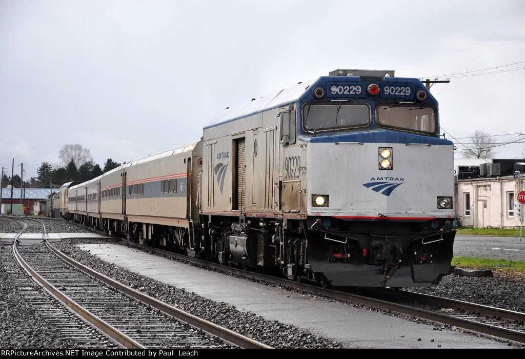 "Cascade Service" into the station